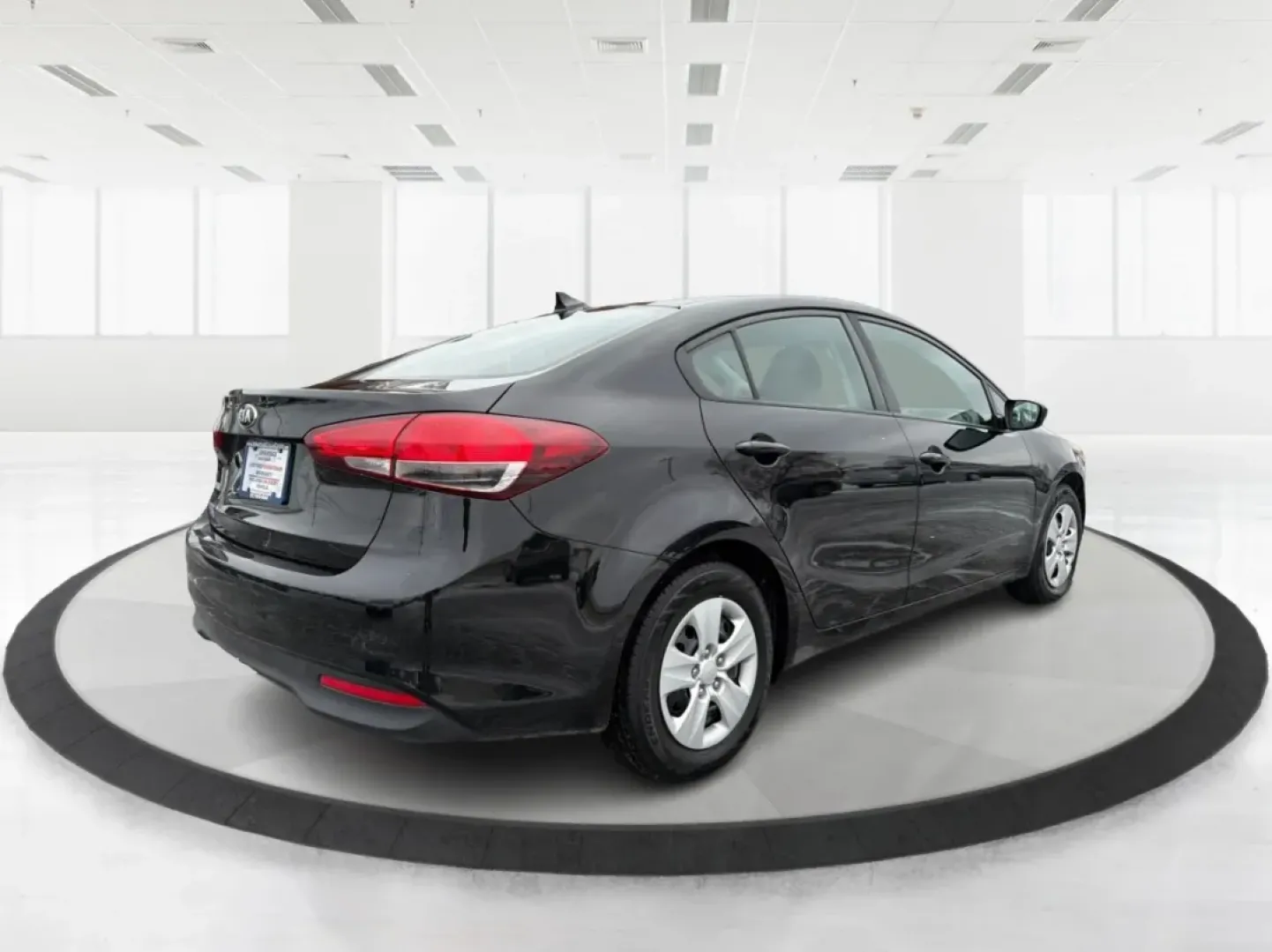 2018 Kia Forte LX (3KPFK4A71JE) with an 2L I-4 DOHC engine, located at 1951 S Dayton Lakeview Rd., New Carlisle, OH, 45344, (937) 908-9800, 39.890999, -84.050255 - **Discover Your Next Adventure with the 2018 Kia Forte at Advantage Car and Credit!**<br /> <br /> Are you in the market for a reliable and stylish sedan that accommodates your busy lifestyle? Look no further than this stunning 2018 Kia Forte LX, available now at Advantage Car and Credit in New Carl - Photo#2