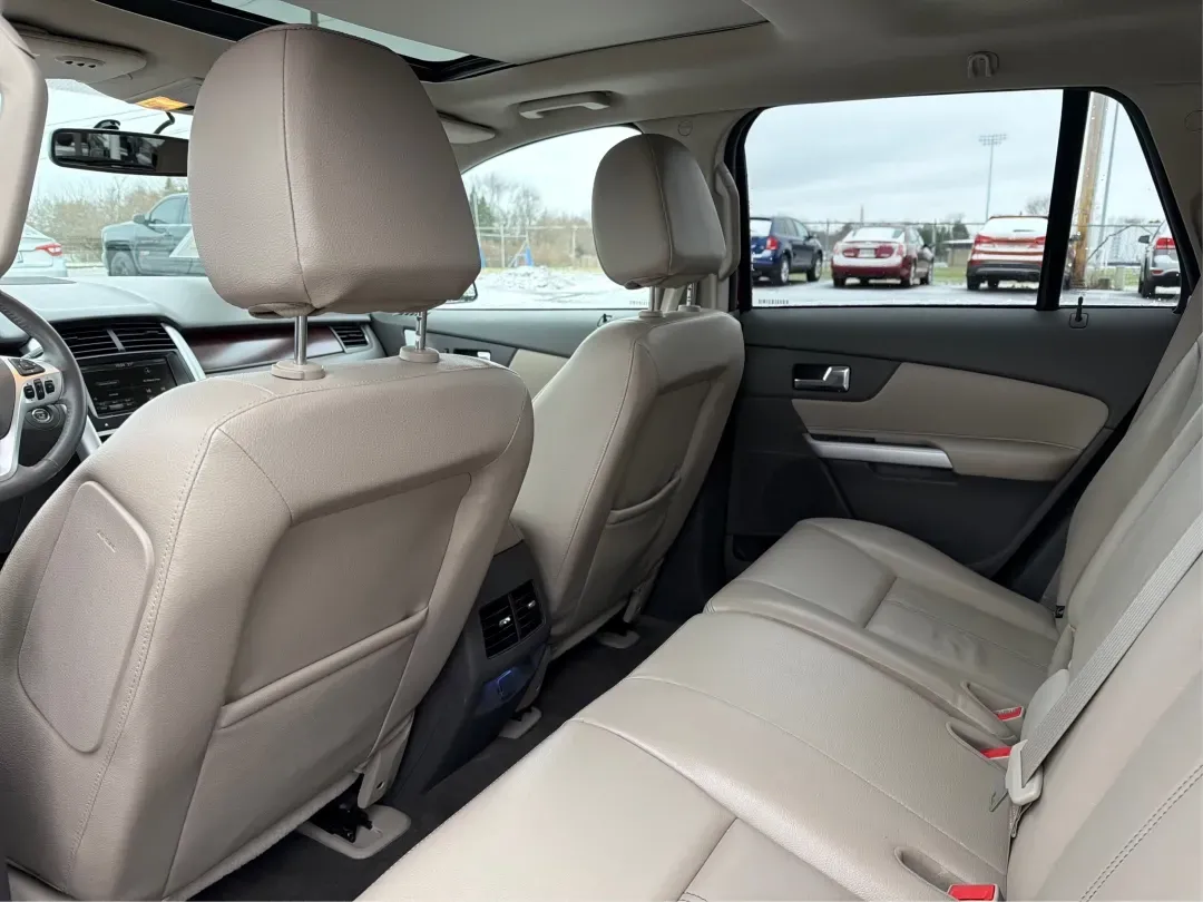 2014 Ford Edge Limited (2FMDK4KC2EB) with an 3.5L V-6 DOHC engine, located at 8750 N County Rd 25A, Piqua, OH, 45356, (937) 908-9800, 40.164391, -84.232513 - **Discover the Perfect Family SUV for Your Next Adventure: 2014 Ford Edge Limited at Advantage Car and Credit - Piqua!**<br /> <br /> Are you searching for a versatile and stylish vehicle that can accommodate your growing family's needs while also providing the comfort and style you crave? Look no f - Photo#10