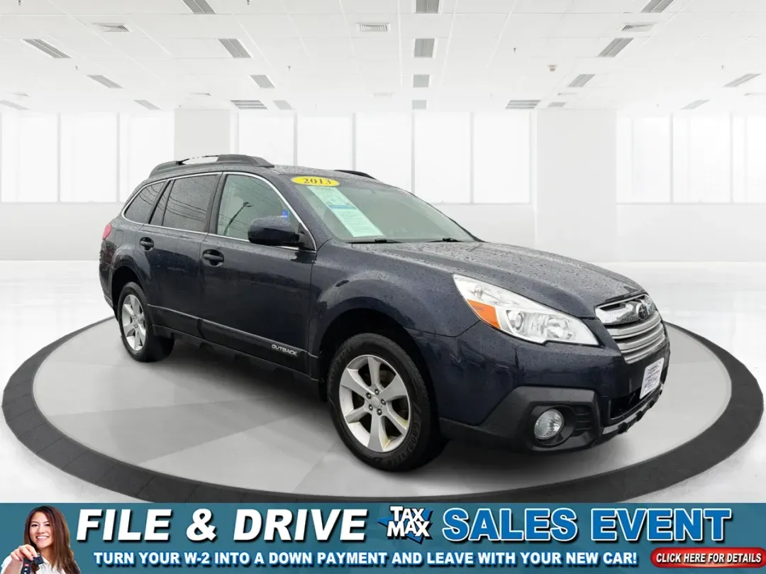 2013 Subaru Outback Premium's photo