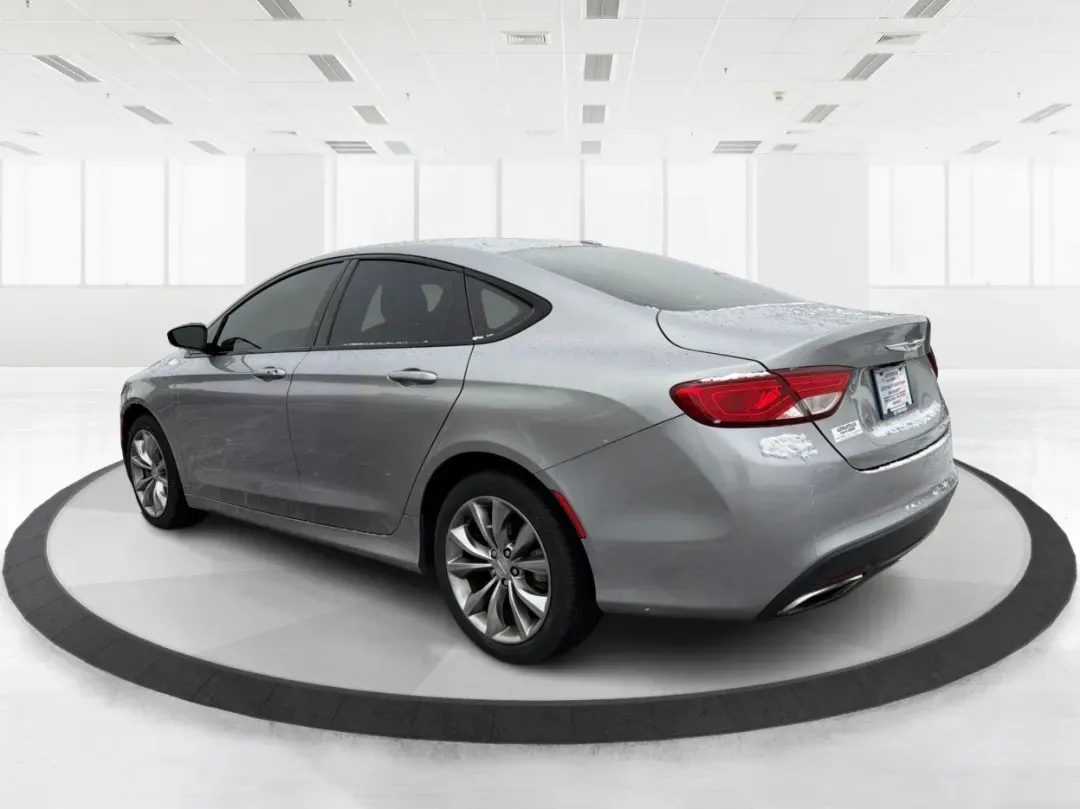 2016 Chrysler 200 S (1C3CCCBB3GN) with an Other engine, located at 880 E. National Road, Vandalia, OH, 45377, (937) 908-9800, 39.891918, -84.183594 - **Elevate Your Commute with the 2016 Chrysler 200 S at Advantage Car and Credit - Vandalia!**<br /> <br /> Are you looking for the perfect blend of style, comfort, and performance for your daily commute or family outings? The 2016 Chrysler 200 S is your ideal companion, offering a sophisticated seda - Photo#4