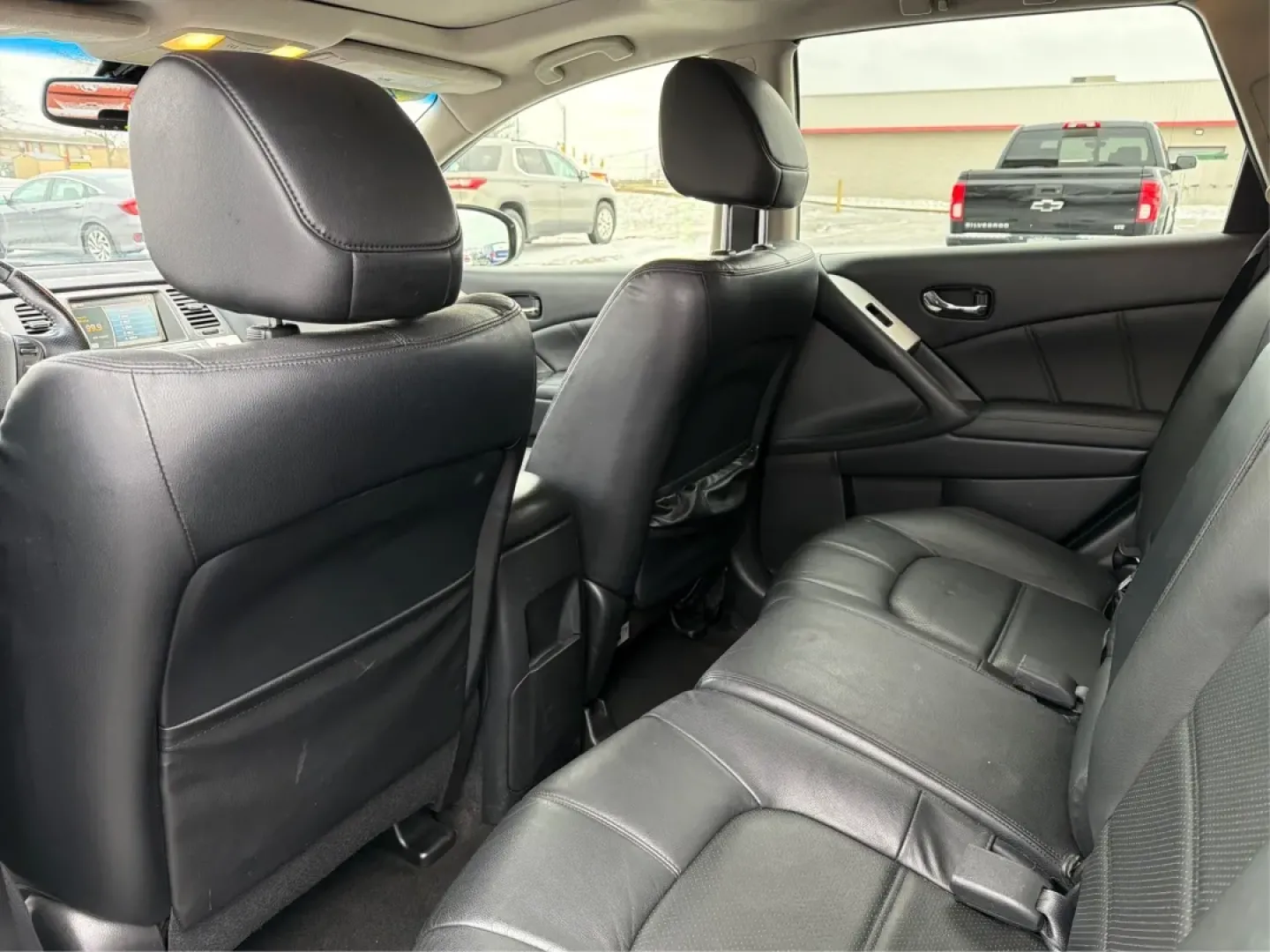 2014 Nissan Murano SL AWD (JN8AZ1MW2EW) with an 3.5L V6 DOHC 24V engine, Continuously Variable Transmission transmission, located at 1184 Kauffman Ave, Fairborn, OH, 45324, (937) 908-9800, 39.807072, -84.030914 - Discover the perfect blend of comfort, versatility, and reliability with the 2014 Nissan Murano SL AWD, available now at Advantage Car and Credit in Fairborn, OH. Whether you're a growing family needing extra space, a commuter seeking efficiency, or someone who loves weekend adventures, this SUV is - Photo#9