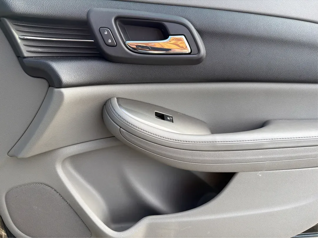 2014 Chevrolet Malibu 1LS (1G11B5SL3EF) with an ECOTEC 2.5L I-4 gasoline direct injection engine, located at 1230 East Main St, Xenia, OH, 45385, (937) 908-9800, 39.688026, -83.910172 - Discover the perfect blend of style, comfort, and performance with the 2014 Chevrolet Malibu 1LS, now available at Advantage Car and Credit in Xenia, OH! If you're seeking a dependable vehicle for your daily commute, weekend getaways, or family outings, this sedan is designed to meet your needs. Wit - Photo#19