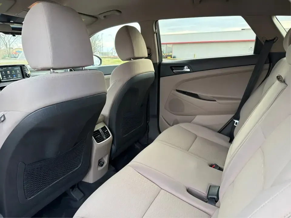 2019 Hyundai Tucson SEL (KM8J3CAL6KU) with an Theta 2.4L I-4 gasoline direct injection engine, 6A transmission, located at 1230 East Main St, Xenia, OH, 45385, (937) 908-9800, 39.688026, -83.910172 - 2019 Hyundai Tucson SEL - Photo#10