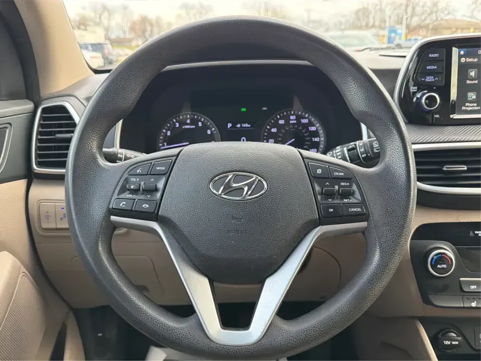 2019 Hyundai Tucson SEL (KM8J3CAL6KU) with an Theta 2.4L I-4 gasoline direct injection engine, 6A transmission, located at 1230 East Main St, Xenia, OH, 45385, (937) 908-9800, 39.688026, -83.910172 - 2019 Hyundai Tucson SEL - Photo#16