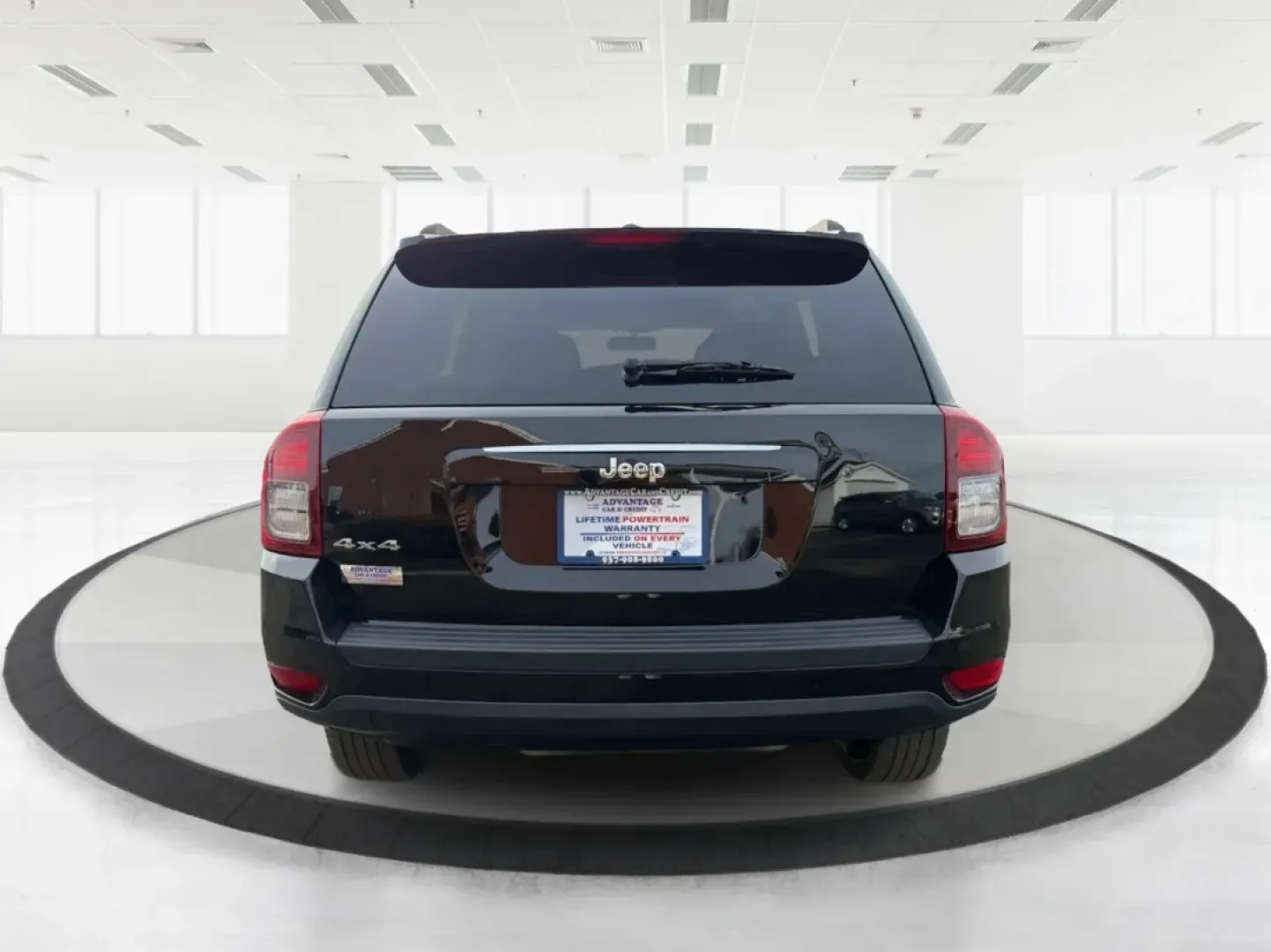 2016 Jeep Compass Sport (1C4NJDBB2GD) with an 2.4L I-4 DOHC engine, CVT transmission, located at 8750 N County Rd 25A, Piqua, OH, 45356, (937) 908-9800, 40.164391, -84.232513 - Discover the perfect blend of adventure and practicality with the 2016 Jeep Compass Sport, available now at Advantage Car and Credit in Fairborn, OH. This versatile SUV is designed for those who crave both weekend escapades and everyday functionality. Whether you're a growing family looking for a sp - Photo#3