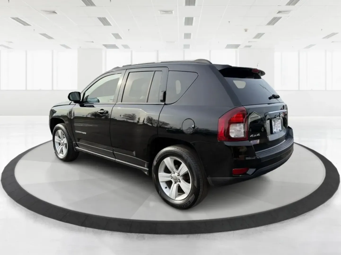2016 Jeep Compass Sport (1C4NJDBB2GD) with an 2.4L I-4 DOHC engine, CVT transmission, located at 8750 N County Rd 25A, Piqua, OH, 45356, (937) 908-9800, 40.164391, -84.232513 - Discover the perfect blend of adventure and practicality with the 2016 Jeep Compass Sport, available now at Advantage Car and Credit in Fairborn, OH. This versatile SUV is designed for those who crave both weekend escapades and everyday functionality. Whether you're a growing family looking for a sp - Photo#4