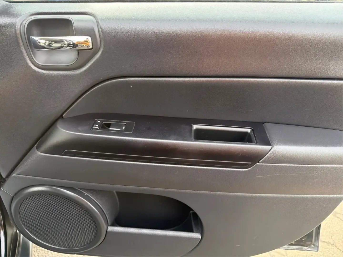 2016 Jeep Compass Sport (1C4NJDBB2GD) with an 2.4L I-4 DOHC engine, CVT transmission, located at 8750 N County Rd 25A, Piqua, OH, 45356, (937) 908-9800, 40.164391, -84.232513 - Discover the perfect blend of adventure and practicality with the 2016 Jeep Compass Sport, available now at Advantage Car and Credit in Fairborn, OH. This versatile SUV is designed for those who crave both weekend escapades and everyday functionality. Whether you're a growing family looking for a sp - Photo#18