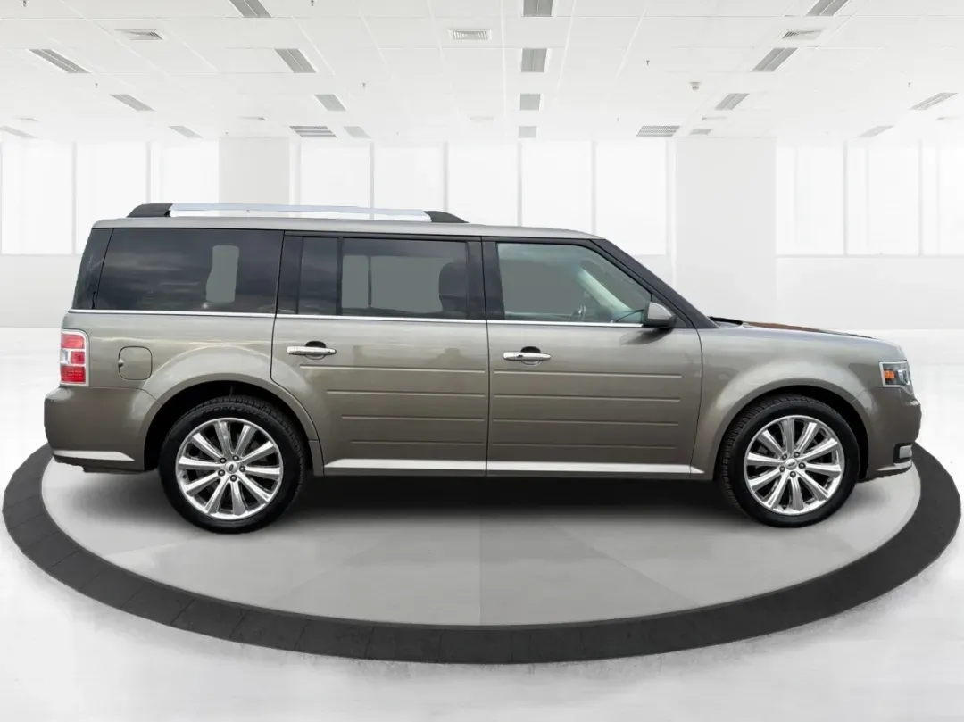 2014 Ford Flex Limited (2FMGK5D89EB) with an 3.5L V-6 DOHC engine, located at 401 Woodman Dr, Riverside, OH, 45431, (937) 908-9800, 39.760899, -84.123421 - Are you ready to upgrade your lifestyle with a reliable vehicle that accommodates both family adventures and daily commutes? Look no further than this stunning 2014 Ford Flex Limited, available now at Advantage Car and Credit in Moraine, OH. With its spacious interior, versatile cargo capacity, and - Photo#1