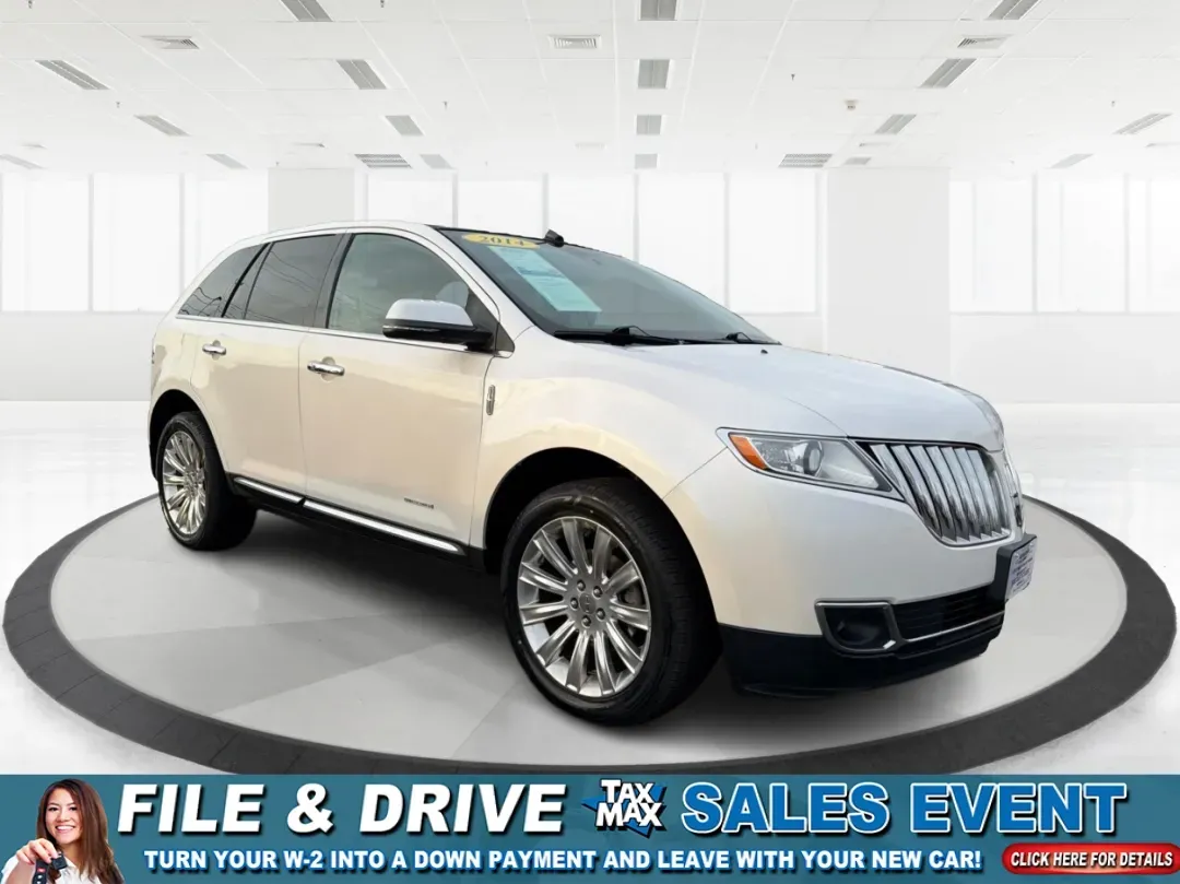 2014 Lincoln MKX Base (2LMDJ8JK2EB) with an Other engine, located at 880 E. National Road, Vandalia, OH, 45377, (937) 908-9800, 39.891918, -84.183594 - **Unleash Your Adventures with This 2014 Lincoln MKX at Advantage Car and Credit - Moraine!**<br /> <br /> Are you ready to elevate your driving experience? Whether you're commuting through the bustling roads of Moraine or embarking on weekend getaways to nearby attractions like the beautiful Dayton - Photo#0