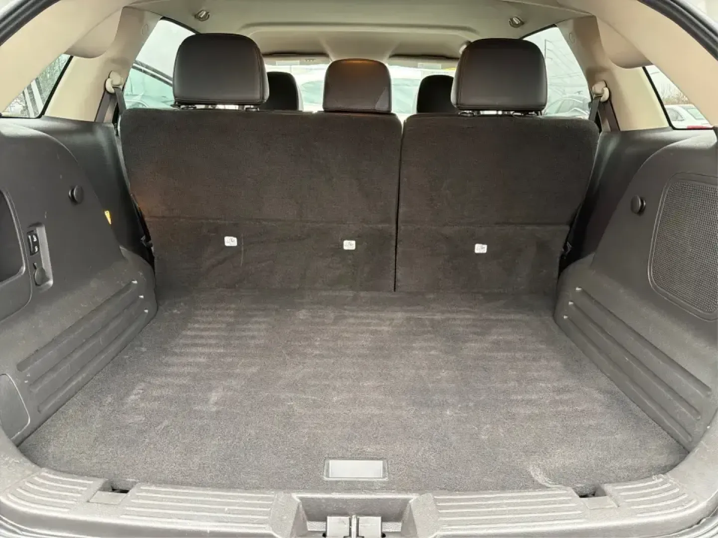 2013 Ford Edge Limited (2FMDK4KC5DB) with an 3.5L V-6 DOHC engine, 6-Speed Automatic transmission, located at 1951 S Dayton Lakeview Rd., New Carlisle, OH, 45344, (937) 908-9800, 39.890999, -84.050255 - ### Elevate Your Lifestyle with the 2013 Ford Edge Limited at Advantage Car and Credit in New Carlisle, OH!<br /> <br /> Are you ready to upgrade your family adventures, daily commutes, or weekend getaways? The 2013 Ford Edge Limited is here to transform your driving experience! With its sophisticat - Photo#12