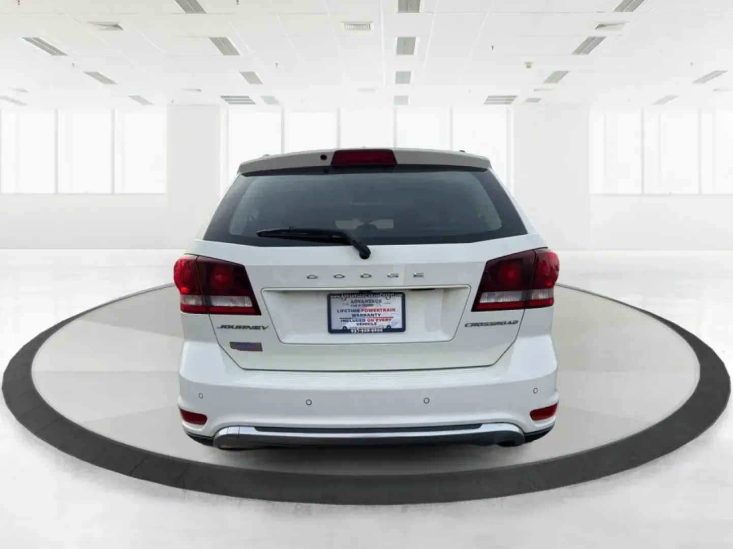 2018 Dodge Journey Crossroad FWD (3C4PDCGBXJT) with an 2.4L L4 DOHC 16V engine, 4-Speed Automatic transmission, located at 1951 S Dayton Lakeview Rd., New Carlisle, OH, 45344, (937) 908-9800, 39.890999, -84.050255 - **Discover Your Next Adventure with the 2018 Dodge Journey at Advantage Car and Credit!** <br /> <br /> Are you in the market for a reliable SUV that can comfortably accommodate your family, handle your daily commute, and take you on unforgettable weekend adventures? Look no further than the 2018 Do - Photo#3