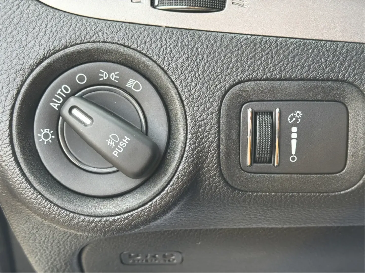 2018 Dodge Journey Crossroad FWD (3C4PDCGBXJT) with an 2.4L L4 DOHC 16V engine, 4-Speed Automatic transmission, located at 1951 S Dayton Lakeview Rd., New Carlisle, OH, 45344, (937) 908-9800, 39.890999, -84.050255 - **Discover Your Next Adventure with the 2018 Dodge Journey at Advantage Car and Credit!** <br /> <br /> Are you in the market for a reliable SUV that can comfortably accommodate your family, handle your daily commute, and take you on unforgettable weekend adventures? Look no further than the 2018 Do - Photo#17