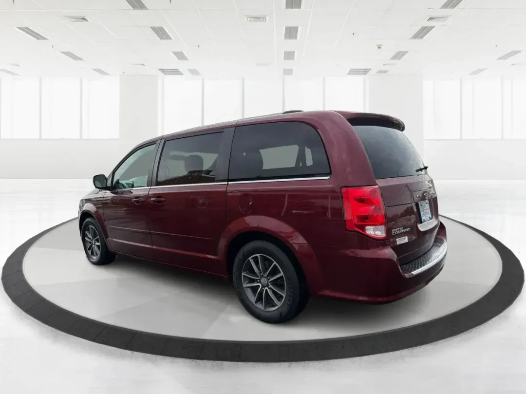 2017 Dodge Grand Caravan SXT (2C4RDGCG2HR) with an Pentastar 3.6L V-6 DOHC engine, located at 1951 S Dayton Lakeview Rd., New Carlisle, OH, 45344, (937) 908-9800, 39.890999, -84.050255 - Are you ready to elevate your family adventures or daily commutes with a vehicle that combines space, comfort, and reliability? Look no further than the 2017 Dodge Grand Caravan SXT, now available at Advantage Car and Credit in New Carlisle, OH. This versatile passenger van is perfect for growing fa - Photo#4