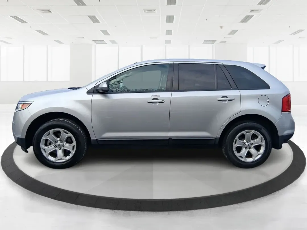 2013 Ford Edge SEL (2FMDK4JC4DB) with an 3.5L V-6 DOHC engine, located at 1099 N County Rd 25A, Troy, OH, 45373, (937) 908-9800, 40.057079, -84.212883 - 2013 Ford Edge SEL - Photo#5