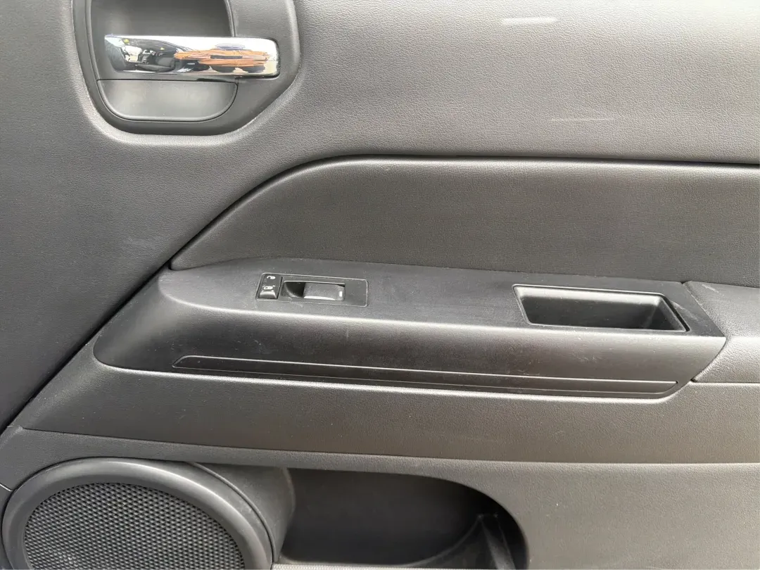 2014 Jeep Patriot Latitude (1C4NJRFB0ED) with an 2.4L I-4 DOHC engine, located at 1099 N County Rd 25A, Troy, OH, 45373, (937) 908-9800, 40.057079, -84.212883 - **Explore the Open Road in Style: 2014 Jeep Patriot Latitude at Advantage Car and Credit - Troy**<br /> <br /> Are you ready for your next adventure? The 2014 Jeep Patriot Latitude is the perfect vehicle for those who crave exploration and flexibility in their daily lives. Whether you're navigating - Photo#18