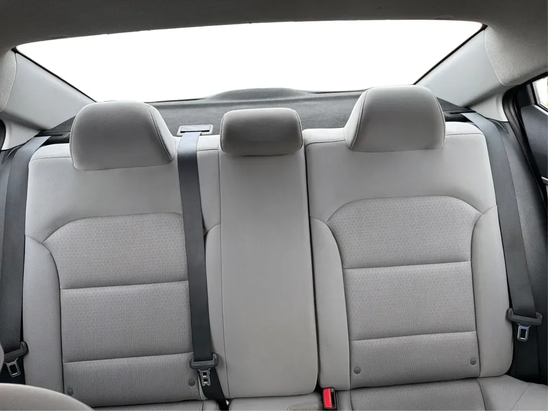 2018 Hyundai Elantra SEL (5NPD84LF2JH) with an Nu 2L I-4 DOHC engine, located at 1099 N County Rd 25A, Troy, OH, 45373, (937) 908-9800, 40.057079, -84.212883 - **Discover Your Next Adventure with the 2018 Hyundai Elantra SEL at Advantage Car and Credit - Troy**<br /> <br /> Are you in search of a reliable and stylish sedan for your daily commute, family outings, or weekend getaways? Look no further than the 2018 Hyundai Elantra SEL, available now at Advant - Photo#14