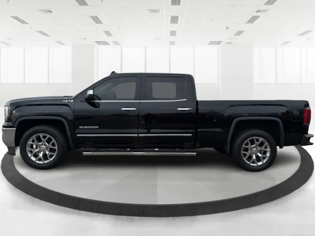 2017 GMC Sierra 1500 SLT (3GTU2NEC8HG) with an EcoTec3 6.2L V-8 gasoline direct injection engine, located at 1230 East Main St, Xenia, OH, 45385, (937) 908-9800, 39.688026, -83.910172 - **Discover the Perfect Blend of Power and Comfort with the 2017 GMC Sierra 1500 SLT**<br /> <br /> Are you searching for a versatile vehicle that can handle everything from family road trips to weekend adventures? Look no further than the 2017 GMC Sierra 1500 SLT, now available at Advantage Car and - Photo#5