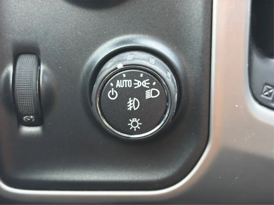 2017 GMC Sierra 1500 SLT (3GTU2NEC8HG) with an EcoTec3 6.2L V-8 gasoline direct injection engine, located at 1230 East Main St, Xenia, OH, 45385, (937) 908-9800, 39.688026, -83.910172 - **Discover the Perfect Blend of Power and Comfort with the 2017 GMC Sierra 1500 SLT**<br /> <br /> Are you searching for a versatile vehicle that can handle everything from family road trips to weekend adventures? Look no further than the 2017 GMC Sierra 1500 SLT, now available at Advantage Car and - Photo#16