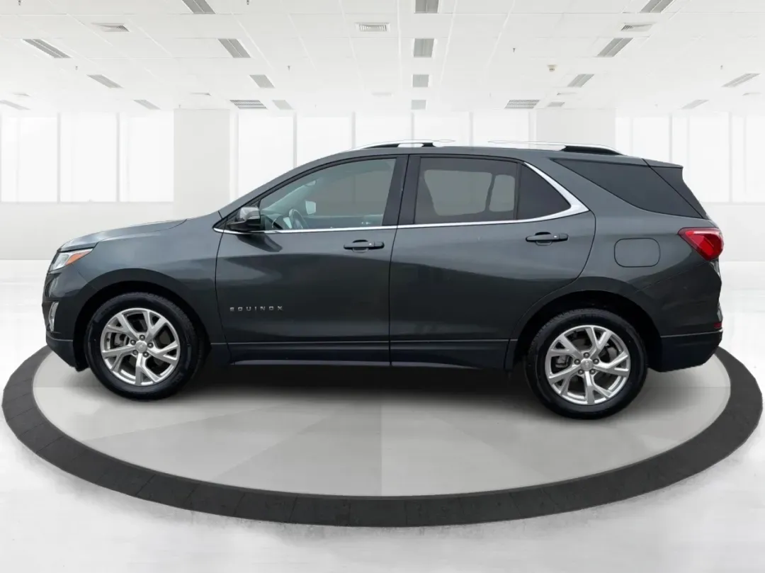 2018 Chevrolet Equinox LT (3GNAXTEX8JS) with an 2L I-4 gasoline direct injection engine, located at 1230 East Main St, Xenia, OH, 45385, (937) 908-9800, 39.688026, -83.910172 - 2018 Chevrolet Equinox LT - Photo#5