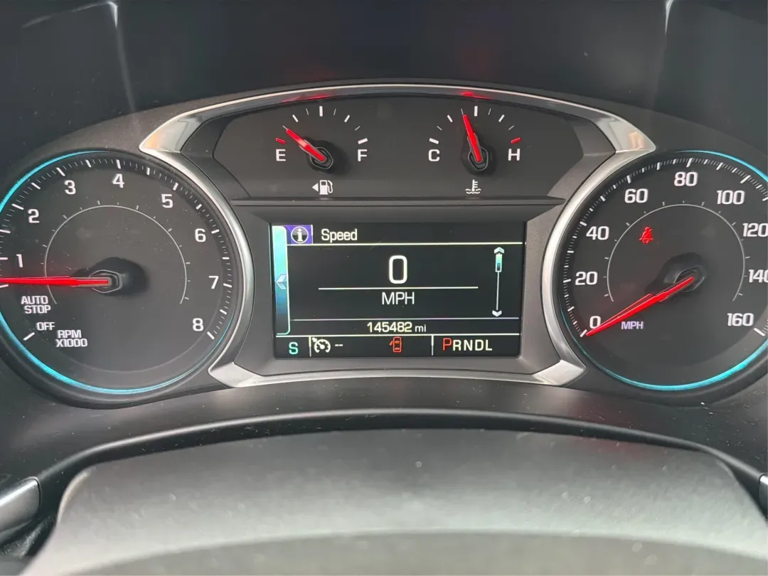 2018 Chevrolet Equinox LT (3GNAXTEX8JS) with an 2L I-4 gasoline direct injection engine, located at 1230 East Main St, Xenia, OH, 45385, (937) 908-9800, 39.688026, -83.910172 - 2018 Chevrolet Equinox LT - Photo#14