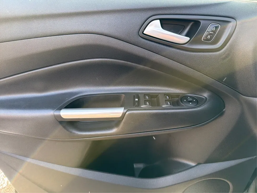 2018 Ford Escape SE (1FMCU9GD6JU) with an Other engine, located at 8750 N County Rd 25A, Piqua, OH, 45356, (937) 908-9800, 40.164391, -84.232513 - 2018 Ford Escape SE - Photo#19