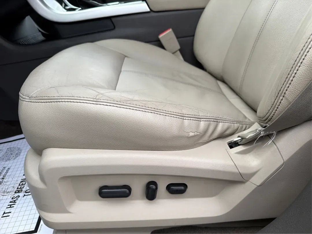 2014 Ford Edge Limited (2FMDK4KC6EB) with an 3.5L V-6 DOHC engine, located at 8750 N County Rd 25A, Piqua, OH, 45356, (937) 908-9800, 40.164391, -84.232513 - 2014 Ford Edge Limited - Photo#17