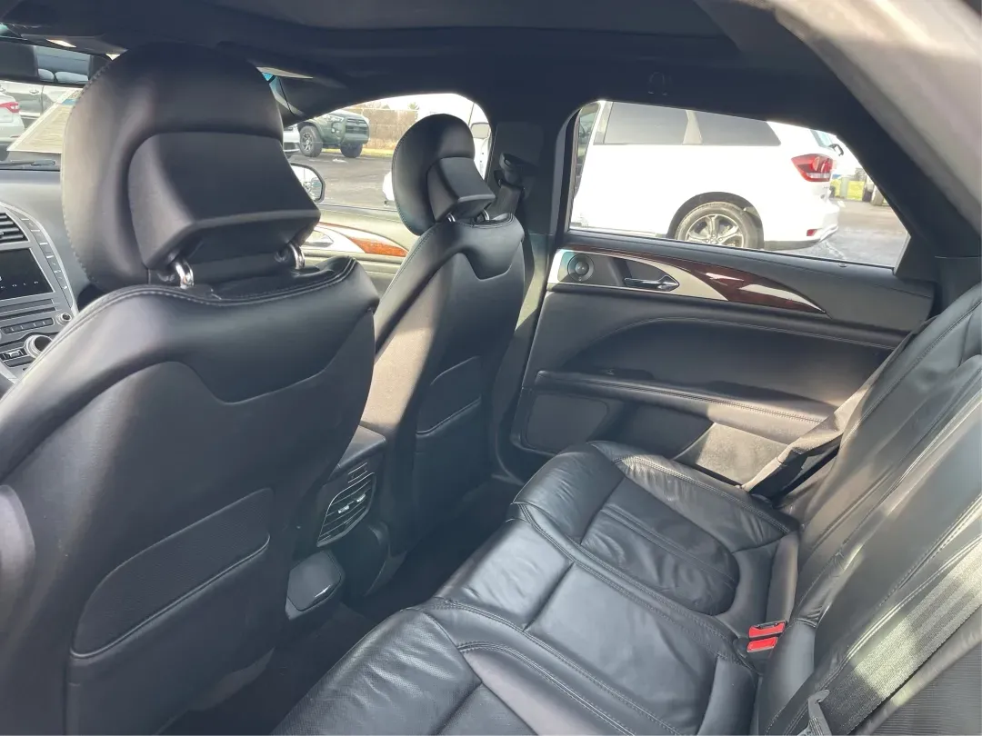 2017 Lincoln MKZ Reserve (3LN6L5FC1HR) with an Other engine, located at 1230 East Main St, Xenia, OH, 45385, (937) 908-9800, 39.688026, -83.910172 - Are you ready to elevate your daily commute or weekend getaways? Look no further than this stunning 2017 Lincoln MKZ Reserve, the perfect sedan for those who appreciate luxury and performance. At Advantage Car and Credit - Piqua, located at 8750 N County Rd 25A in Piqua, OH 45356, we offer flexible - Photo#10