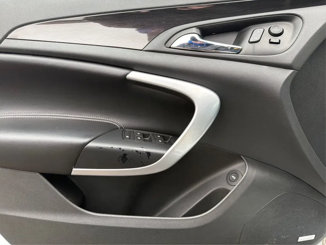 2016 Buick Regal Turbo Premium II (2G4GS5GX7G9) with an 2L I-4 gasoline direct injection engine, located at 8750 N County Rd 25A, Piqua, OH, 45356, (937) 908-9800, 40.164391, -84.232513 - 2016 Buick Regal Turbo Premium II - Photo#19