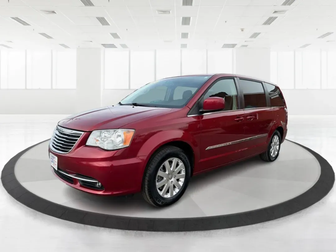 2015 Chrysler Town and Country Touring (2C4RC1BG4FR) with an 3.6L V-6 DOHC engine, located at 8750 N County Rd 25A, Piqua, OH, 45356, (937) 908-9800, 40.164391, -84.232513 - 2015 Chrysler Town and Country Touring - Photo#8