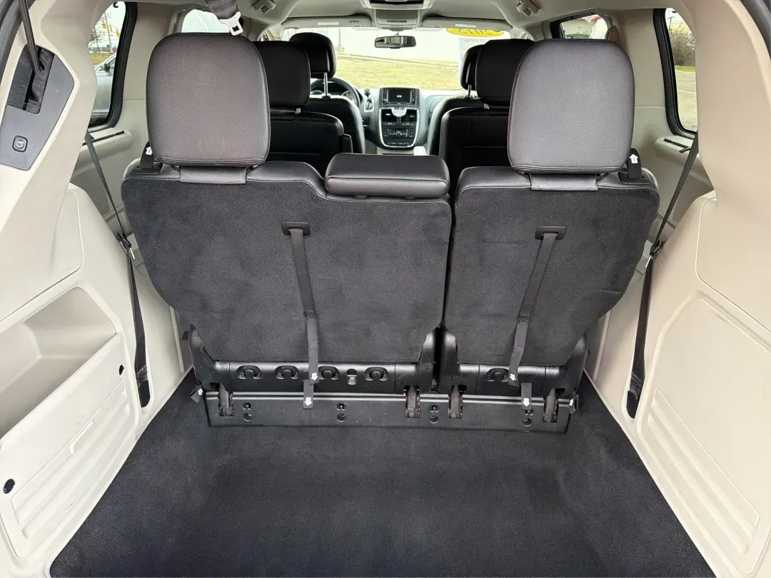 2015 Chrysler Town and Country Touring (2C4RC1BG4FR) with an 3.6L V-6 DOHC engine, located at 8750 N County Rd 25A, Piqua, OH, 45356, (937) 908-9800, 40.164391, -84.232513 - 2015 Chrysler Town and Country Touring - Photo#12