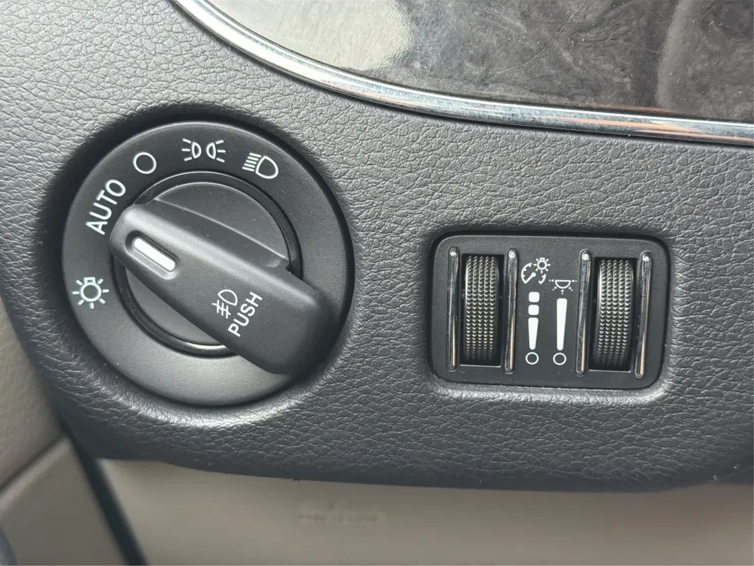 2015 Chrysler Town and Country Touring (2C4RC1BG4FR) with an 3.6L V-6 DOHC engine, located at 8750 N County Rd 25A, Piqua, OH, 45356, (937) 908-9800, 40.164391, -84.232513 - 2015 Chrysler Town and Country Touring - Photo#17