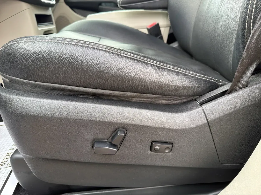 2015 Chrysler Town and Country Touring (2C4RC1BG4FR) with an 3.6L V-6 DOHC engine, located at 8750 N County Rd 25A, Piqua, OH, 45356, (937) 908-9800, 40.164391, -84.232513 - 2015 Chrysler Town and Country Touring - Photo#18