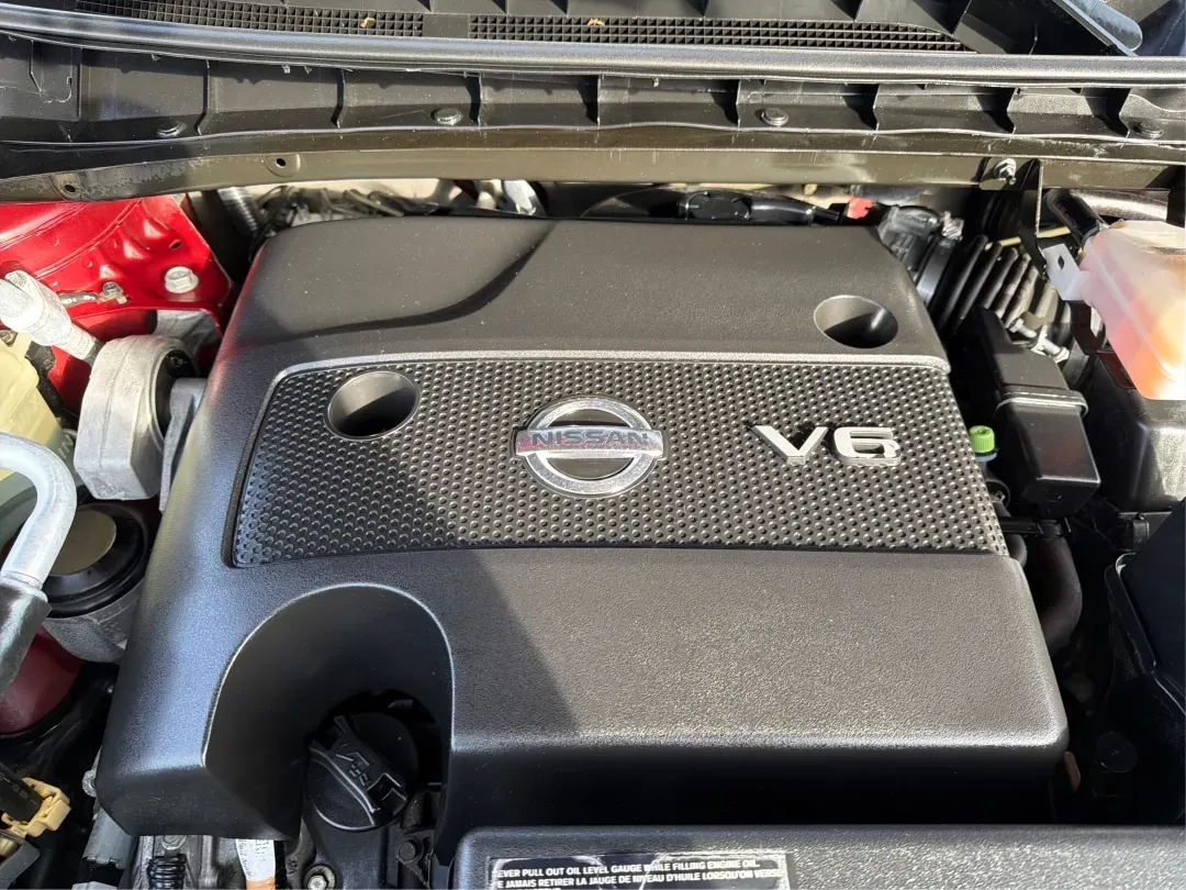 2018 Nissan Murano Platinum (5N1AZ2MGXJN) with an 3.5L V-6 DOHC engine, located at 880 E. National Road, Vandalia, OH, 45377, (937) 908-9800, 39.891918, -84.183594 - **Adventure Awaits with the 2018 Nissan Murano Platinum at Advantage Car and Credit - Vandalia!**<br /> <br /> Are you ready to elevate your driving experience while enjoying the perfect blend of style, comfort, and reliability? The 2018 Nissan Murano Platinum is not just a vehicle; it's the key to - Photo#11