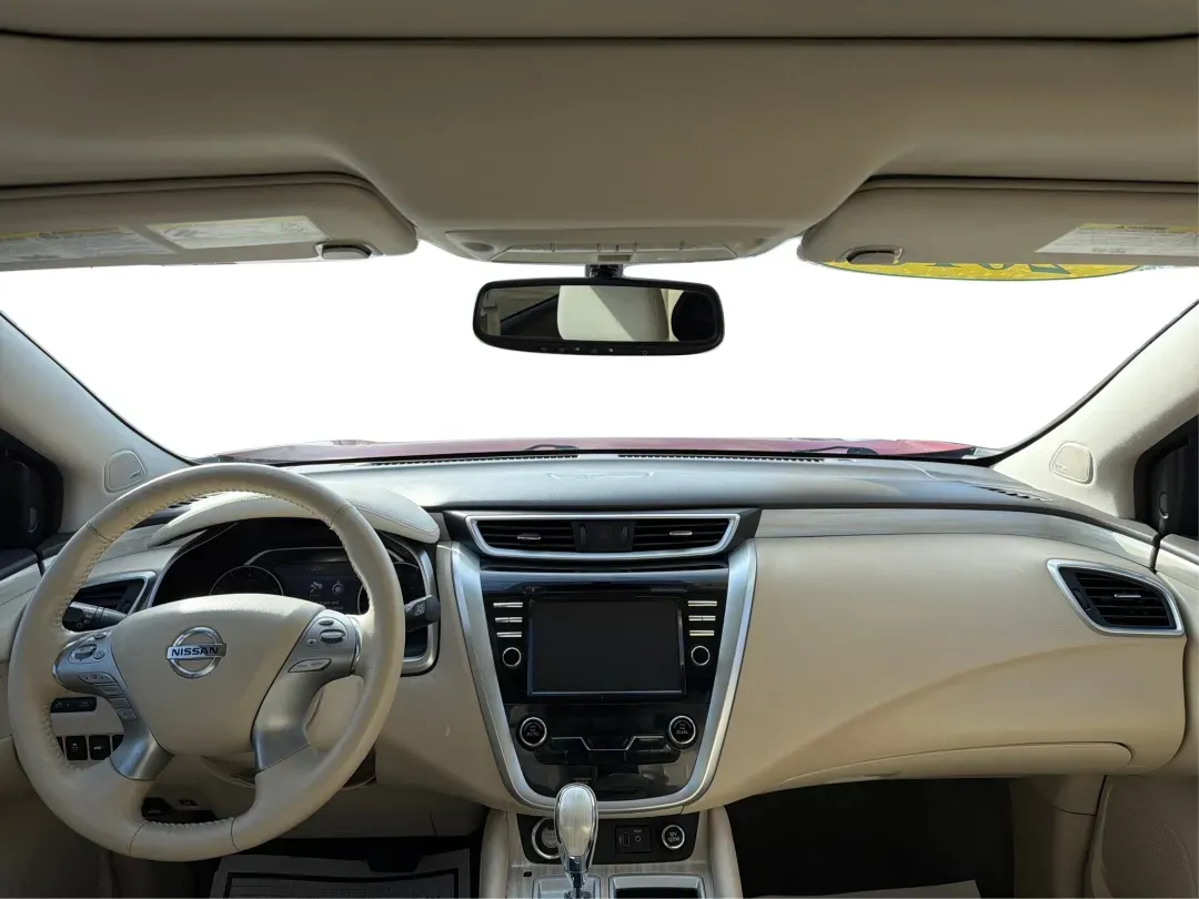 2018 Nissan Murano Platinum (5N1AZ2MGXJN) with an 3.5L V-6 DOHC engine, located at 880 E. National Road, Vandalia, OH, 45377, (937) 908-9800, 39.891918, -84.183594 - **Adventure Awaits with the 2018 Nissan Murano Platinum at Advantage Car and Credit - Vandalia!**<br /> <br /> Are you ready to elevate your driving experience while enjoying the perfect blend of style, comfort, and reliability? The 2018 Nissan Murano Platinum is not just a vehicle; it's the key to - Photo#20