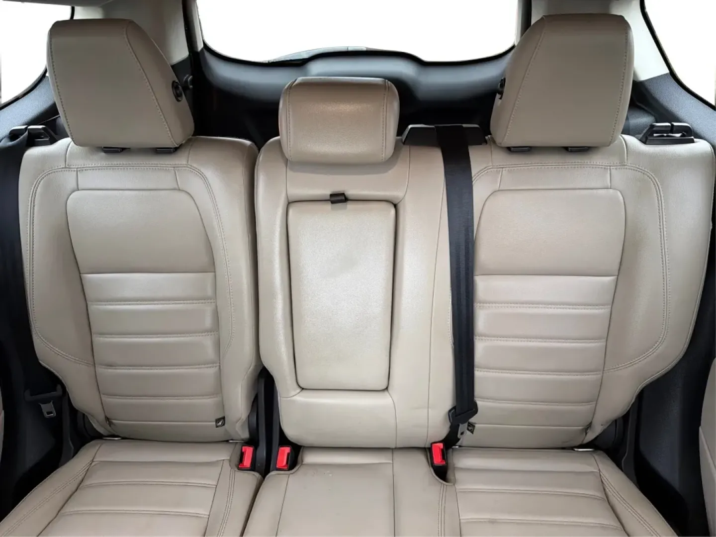 2019 Ford Escape SEL 4WD (1FMCU9HD4KU) with an 1.5L L4 DOHC 16V engine, 6-Speed Automatic transmission, located at 4508 South Dixie Dr, Moraine, OH, 45439, (937) 908-9800, 39.689976, -84.218452 - **Adventure Awaits in the 2019 Ford Escape SEL 4WD: Your Next Family SUV!**<br /> <br /> Embrace the thrill of adventure without compromising comfort and safety with the 2019 Ford Escape SEL 4WD, now available at Advantage Car and Credit - Moraine. Perfect for growing families or anyone seeking a ve - Photo#14