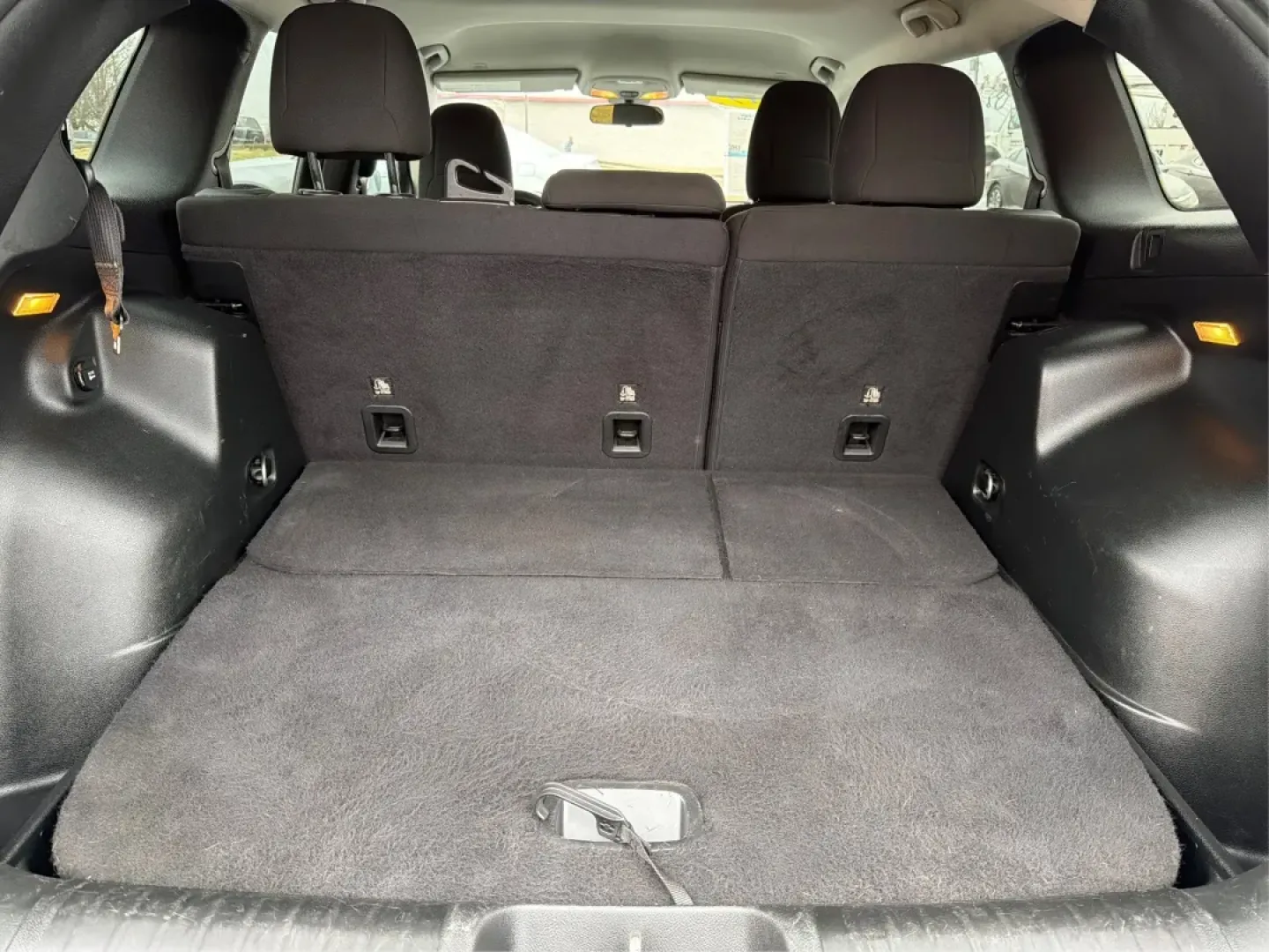 2019 Jeep Cherokee Latitude 4x4 (1C4PJMCB5KD) with an Other engine, located at 4508 South Dixie Dr, Moraine, OH, 45439, (937) 908-9800, 39.689976, -84.218452 - Are you in search of the perfect vehicle to enhance your adventurous lifestyle? Look no further! Advantage Car and Credit in Moraine, OH, presents the ideal ride for those who love exploration and family time alike: the 2019 Jeep Cherokee Latitude 4x4. With its robust capability and family-friendly - Photo#11