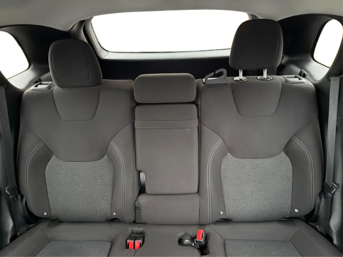 2019 Jeep Cherokee Latitude 4x4 (1C4PJMCB5KD) with an Other engine, located at 4508 South Dixie Dr, Moraine, OH, 45439, (937) 908-9800, 39.689976, -84.218452 - Are you in search of the perfect vehicle to enhance your adventurous lifestyle? Look no further! Advantage Car and Credit in Moraine, OH, presents the ideal ride for those who love exploration and family time alike: the 2019 Jeep Cherokee Latitude 4x4. With its robust capability and family-friendly - Photo#13