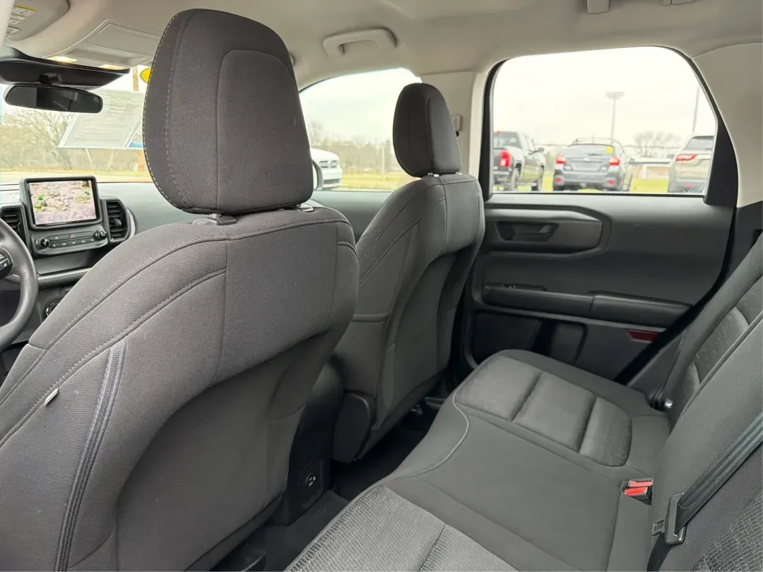 2021 Ford Bronco Sport Base (3FMCR9A63MR) with an Other engine, located at 1230 East Main St, Xenia, OH, 45385, (937) 908-9800, 39.688026, -83.910172 - Experience adventure like never before with the rugged 2021 Ford Bronco Sport Base, now available at Advantage Car and Credit in Xenia, OH! Perfect for outdoor enthusiasts and weekend warriors, this versatile SUV is designed to handle both urban streets and off-road trails. With stylish elegance and - Photo#10