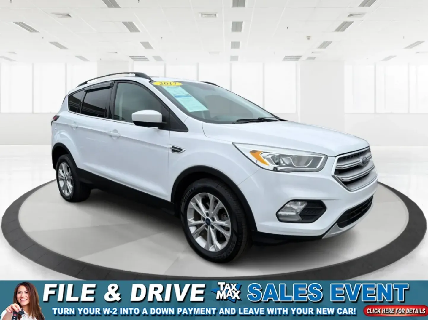 2017 Ford Escape SE (1FMCU0GDXHU) with an 1.5L L4 DOHC 16V engine, 6A transmission, located at 1184 Kauffman Ave, Fairborn, OH, 45324, (937) 908-9800, 39.807072, -84.030914 - ### Discover Your Next Adventure with the 2017 Ford Escape SE at Advantage Car and Credit - Fairborn<br /> <br /> Are you ready to elevate your daily commute or embark on your next weekend adventure? Look no further than the **2017 Ford Escape SE**, now available at **Advantage Car and Credit** in F - Photo#0