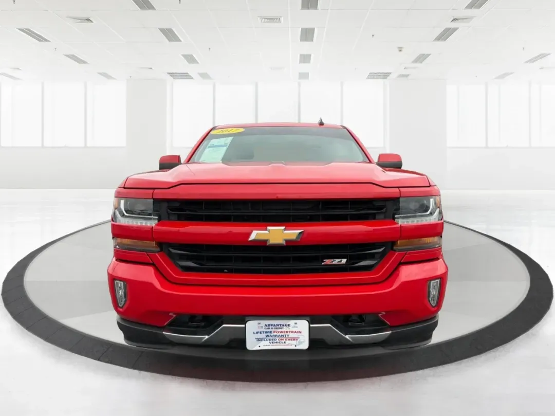 2017 Chevrolet Silverado 1500 2LT (1GCVKREC2HZ) with an EcoTec3 4.3L V-6 gasoline direct injection engine, located at 4508 South Dixie Dr, Moraine, OH, 45439, (937) 908-9800, 39.689976, -84.218452 - **Unleash Adventure with the 2017 Chevrolet Silverado 1500 at Advantage Car and Credit Moraine, OH!**<br /> <br /> Are you ready to conquer your daily commute or embark on thrilling weekend adventures? The 2017 Chevrolet Silverado 1500 is more than just a truck; it's a lifestyle choice perfect for - Photo#7