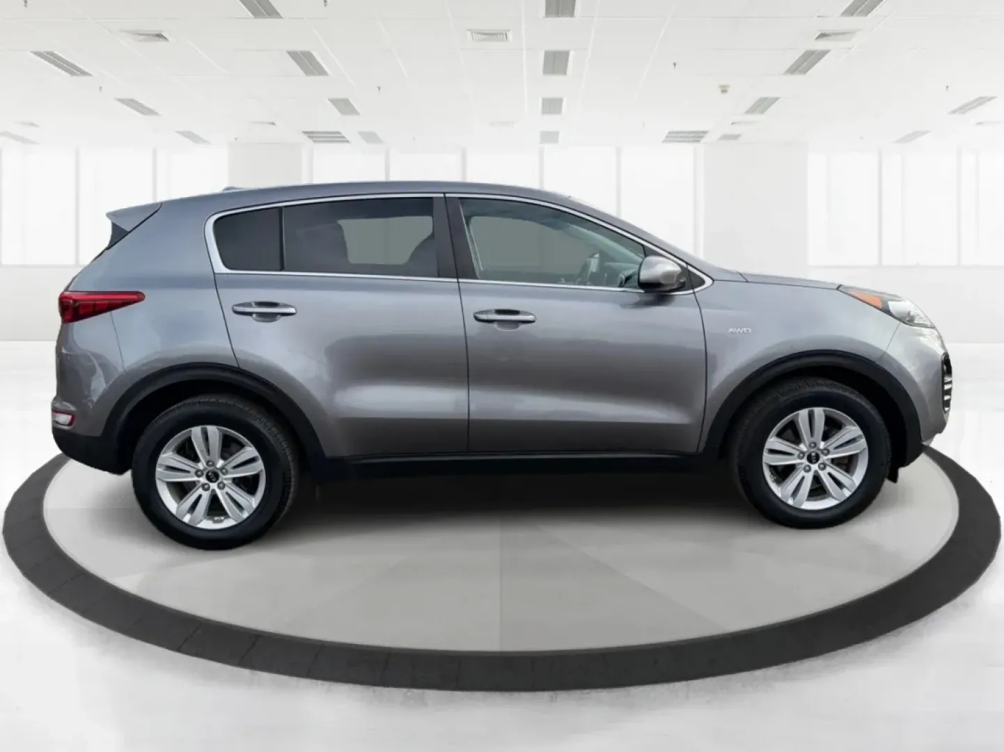 2017 Kia Sportage LX (KNDPMCAC2H7) with an Theta II 2.4L I-4 gasoline direct injection engine, 6A transmission, located at 1230 East Main St, Xenia, OH, 45385, (937) 908-9800, 39.688026, -83.910172 - **Adventure Awaits with the 2017 Kia Sportage LX at Advantage Car and Credit - Riverside!**<br /> <br /> Are you looking for a versatile crossover that seamlessly fits into your active lifestyle? The 2017 Kia Sportage LX is your ticket to weekend adventures, family road trips, and daily commutes. Wi - Photo#1