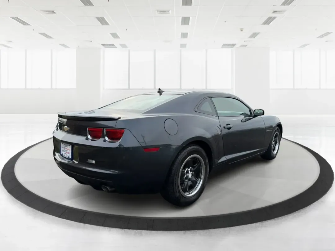 2013 Chevrolet Camaro 2LS (2G1FA1E35D9) with an 3.6L V-6 gasoline direct injection engine, located at 8750 N County Rd 25A, Piqua, OH, 45356, (937) 908-9800, 40.164391, -84.232513 - Experience the thrill of the open road with the 2013 Chevrolet Camaro 2LS, an exhilarating coupe that effortlessly blends style, performance, and practicality. Ideal for weekend adventures, daily commuting, or simply turning heads as you cruise through Troy, OH, this vehicle is built for those who a - Photo#2