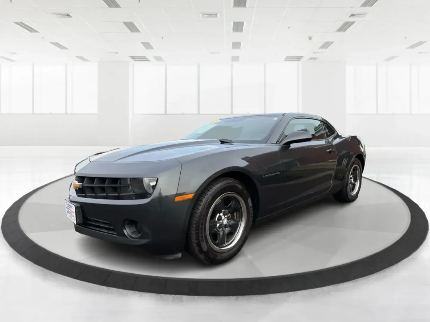 2013 Chevrolet Camaro 2LS (2G1FA1E35D9) with an 3.6L V-6 gasoline direct injection engine, located at 8750 N County Rd 25A, Piqua, OH, 45356, (937) 908-9800, 40.164391, -84.232513 - Experience the thrill of the open road with the 2013 Chevrolet Camaro 2LS, an exhilarating coupe that effortlessly blends style, performance, and practicality. Ideal for weekend adventures, daily commuting, or simply turning heads as you cruise through Troy, OH, this vehicle is built for those who a - Photo#8