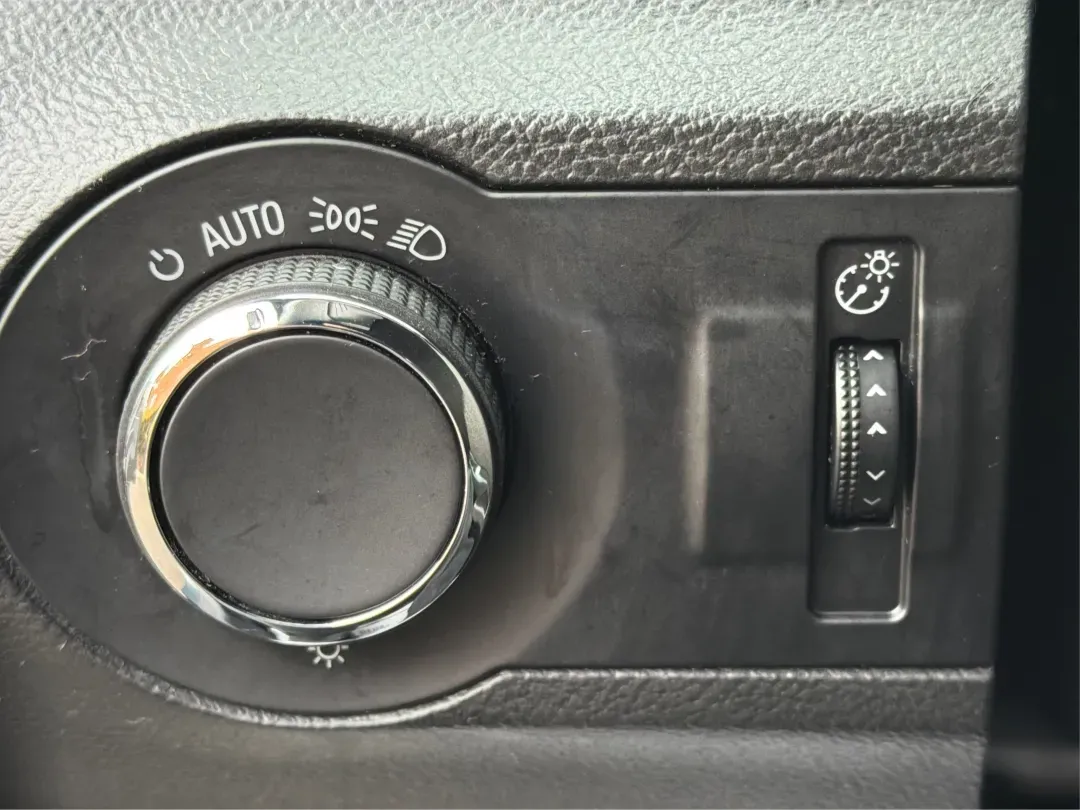 2013 Chevrolet Camaro 2LS (2G1FA1E35D9) with an 3.6L V-6 gasoline direct injection engine, located at 8750 N County Rd 25A, Piqua, OH, 45356, (937) 908-9800, 40.164391, -84.232513 - Experience the thrill of the open road with the 2013 Chevrolet Camaro 2LS, an exhilarating coupe that effortlessly blends style, performance, and practicality. Ideal for weekend adventures, daily commuting, or simply turning heads as you cruise through Troy, OH, this vehicle is built for those who a - Photo#16