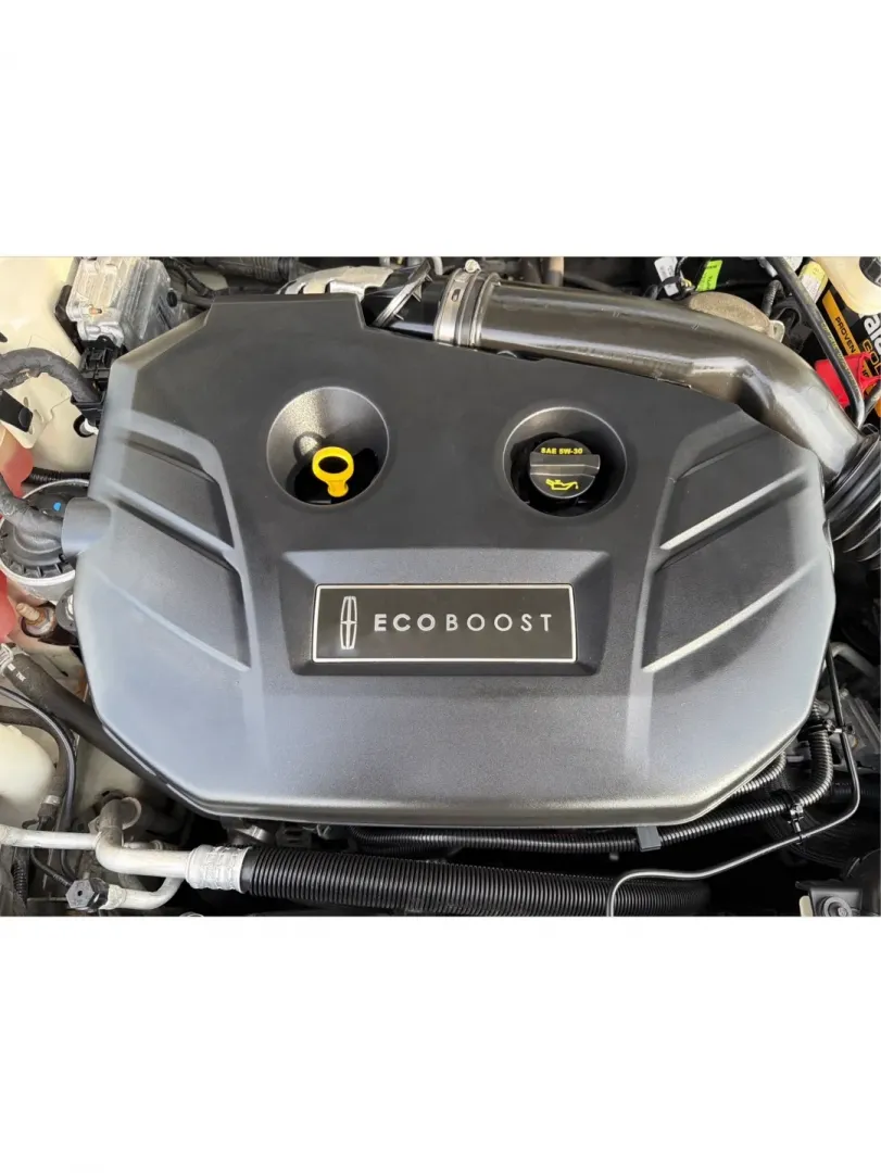 2016 Lincoln MKZ Base (3LN6L2G96GR) with an Other engine, located at 880 E. National Road, Vandalia, OH, 45377, (937) 908-9800, 39.891918, -84.183594 - **Elevate Your Commuting Experience with the 2016 Lincoln MKZ at Advantage Car and Credit - Vandalia!**<br /> <br /> Are you ready to transform your daily commute into a luxurious experience? The 2016 Lincoln MKZ is the perfect blend of sophistication and performance, ideal for those who refuse to c - Photo#11