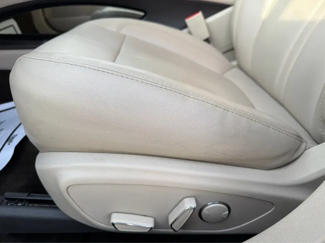 2016 Lincoln MKZ Base (3LN6L2G96GR) with an Other engine, located at 880 E. National Road, Vandalia, OH, 45377, (937) 908-9800, 39.891918, -84.183594 - **Elevate Your Commuting Experience with the 2016 Lincoln MKZ at Advantage Car and Credit - Vandalia!**<br /> <br /> Are you ready to transform your daily commute into a luxurious experience? The 2016 Lincoln MKZ is the perfect blend of sophistication and performance, ideal for those who refuse to c - Photo#18