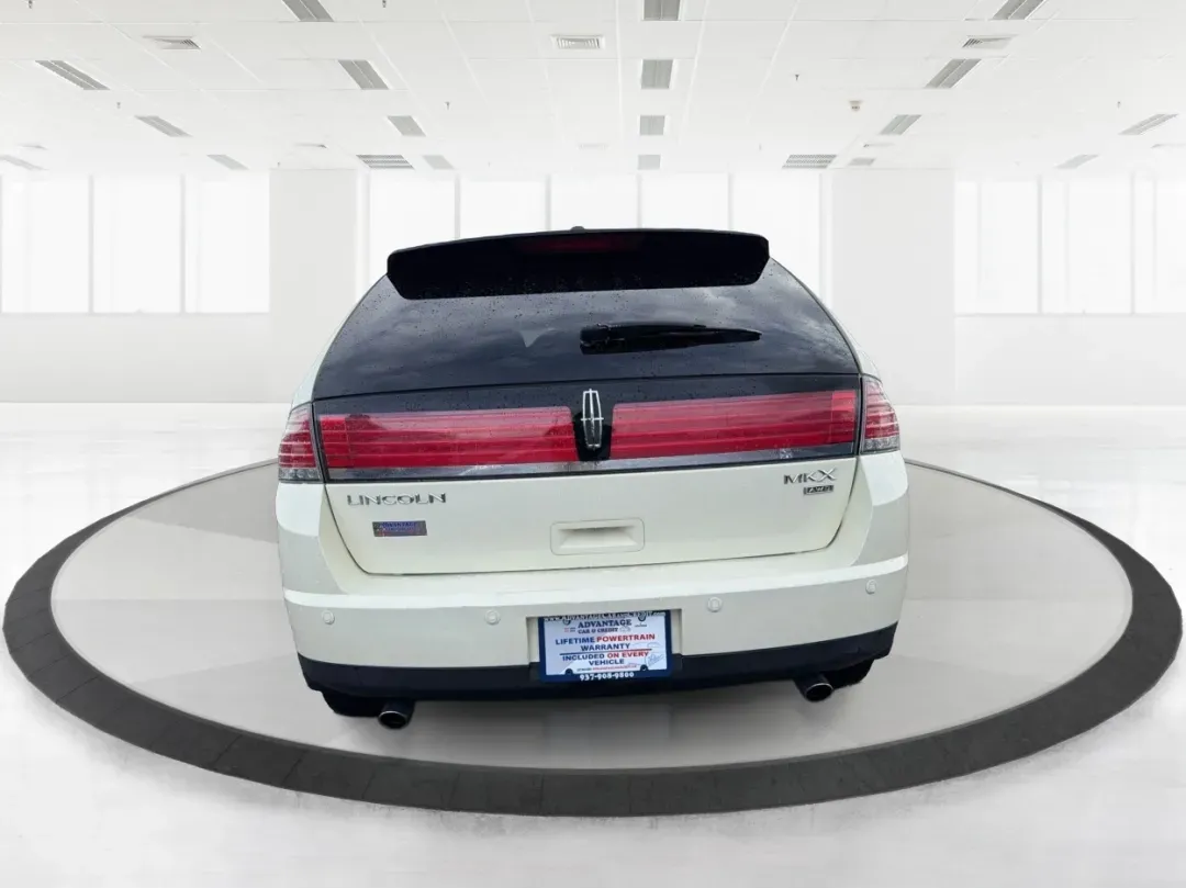 2008 Lincoln MKX Base (2LMDU88CX8B) with an Other engine, located at 1184 Kauffman Ave, Fairborn, OH, 45324, (937) 908-9800, 39.807072, -84.030914 - **Discover Luxury and Comfort with the 2008 Lincoln MKX at Advantage Car and Credit in Fairborn, OH!**<br /> <br /> Are you in the market for a vehicle that seamlessly combines elegance, comfort, and reliability? Look no further than the stunning 2008 Lincoln MKX available at Advantage Car and Credi - Photo#3