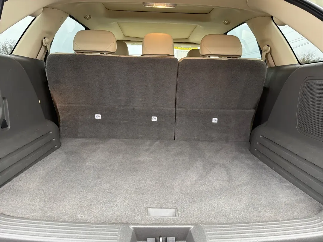 2008 Lincoln MKX Base (2LMDU88CX8B) with an Other engine, located at 1184 Kauffman Ave, Fairborn, OH, 45324, (937) 908-9800, 39.807072, -84.030914 - **Discover Luxury and Comfort with the 2008 Lincoln MKX at Advantage Car and Credit in Fairborn, OH!**<br /> <br /> Are you in the market for a vehicle that seamlessly combines elegance, comfort, and reliability? Look no further than the stunning 2008 Lincoln MKX available at Advantage Car and Credi - Photo#11