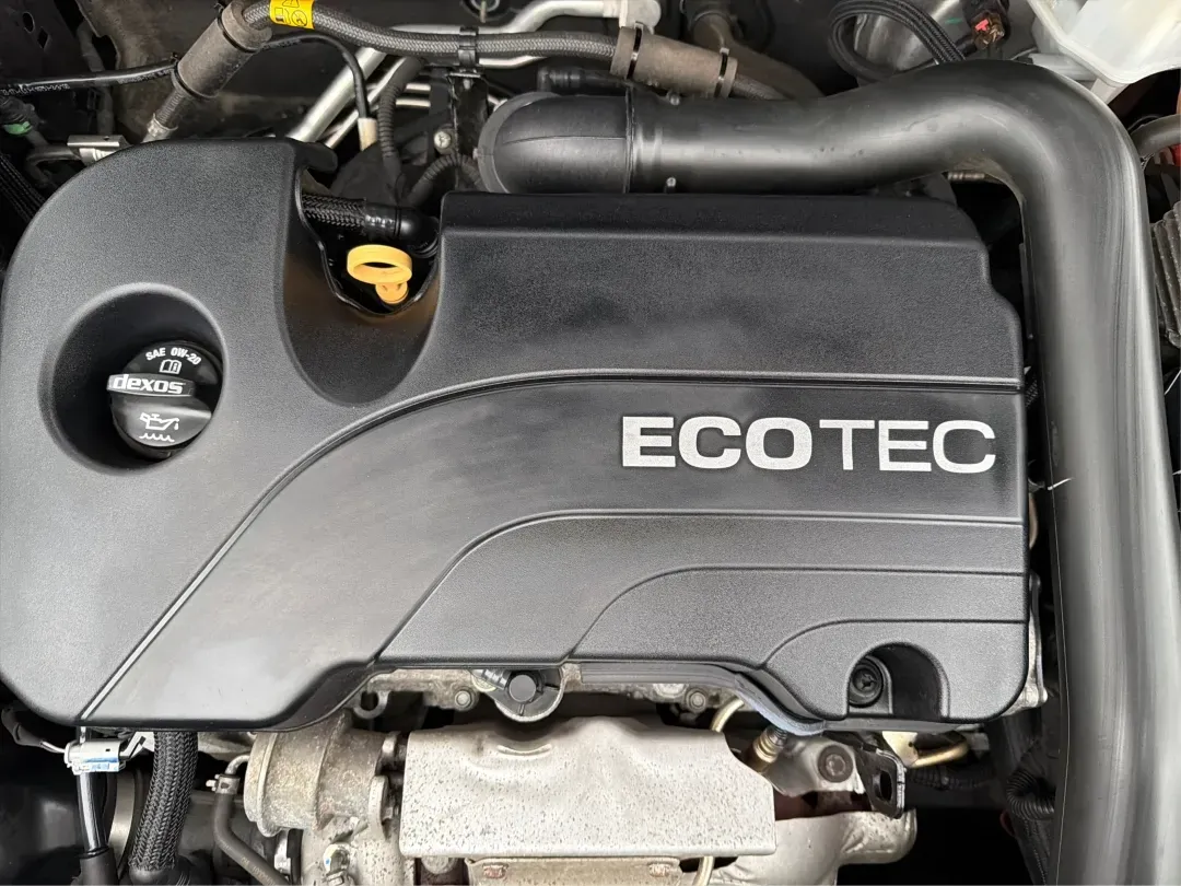 2019 Chevrolet Equinox LS (3GNAXHEV9KL) with an 1.5L I-4 gasoline direct injection engine, located at 8750 N County Rd 25A, Piqua, OH, 45356, (937) 908-9800, 40.164391, -84.232513 - **Embrace Adventure with the 2019 Chevrolet Equinox LS Perfect for Your Family Road Trips!**<br /> <br /> Are you ready to elevate your family adventures with a vehicle that combines comfort, style, and reliability? Look no further than the stunning 2019 Chevrolet Equinox LS, available now at Advan - Photo#11