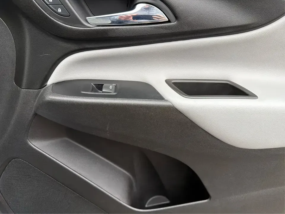 2019 Chevrolet Equinox LS (3GNAXHEV9KL) with an 1.5L I-4 gasoline direct injection engine, 6A transmission, located at 8750 N County Rd 25A, Piqua, OH, 45356, (937) 908-9800, 40.164391, -84.232513 - **Embrace Adventure with the 2019 Chevrolet Equinox LS Perfect for Your Family Road Trips!**<br /> <br /> Are you ready to elevate your family adventures with a vehicle that combines comfort, style, and reliability? Look no further than the stunning 2019 Chevrolet Equinox LS, available now at Advan - Photo#19